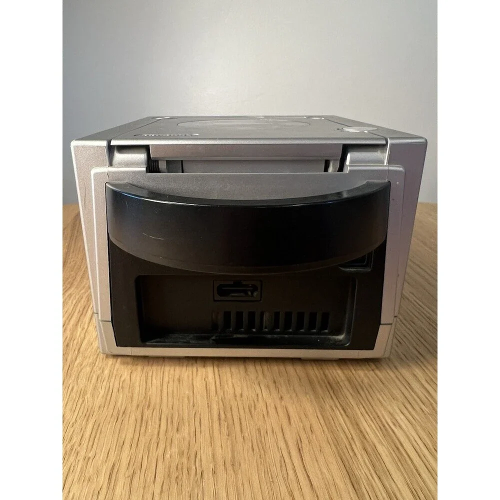 Nintendo GameCube Console Silver OEM Authentic US Region Not Tested Great Shape